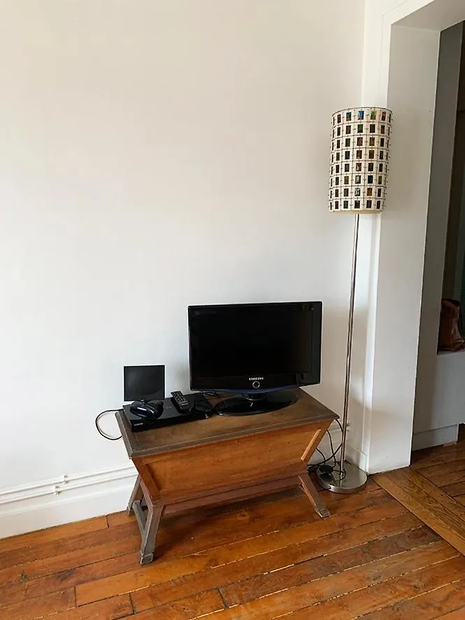 Stylish Flat With Balcony Facing South Gasthuis